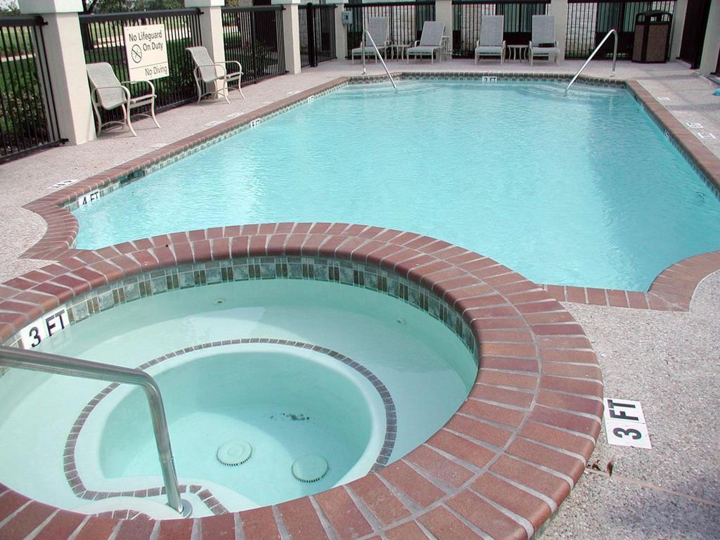 Hampton Inn & Suites Houston-Westchase Exterior photo