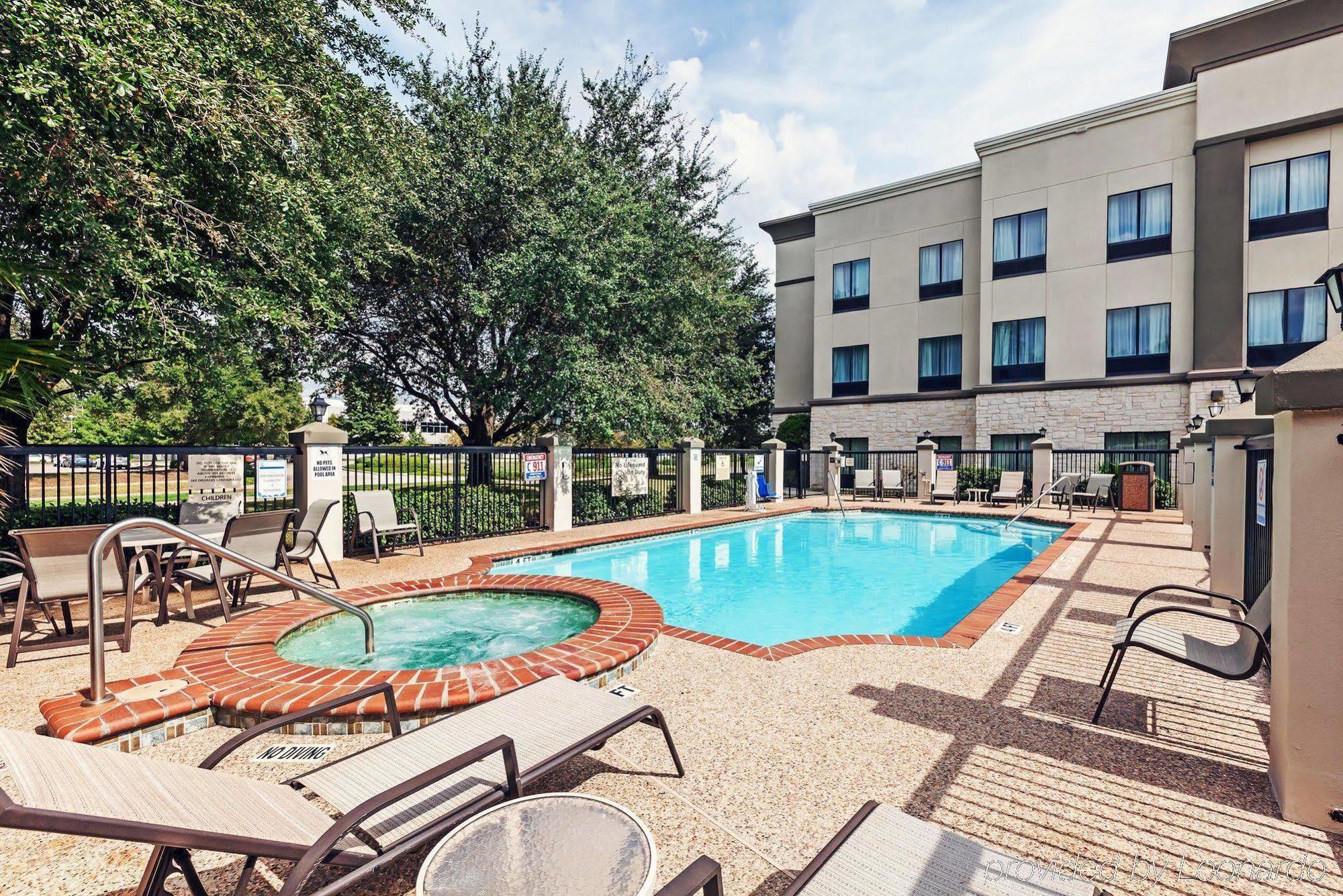 Hampton Inn & Suites Houston-Westchase Exterior photo