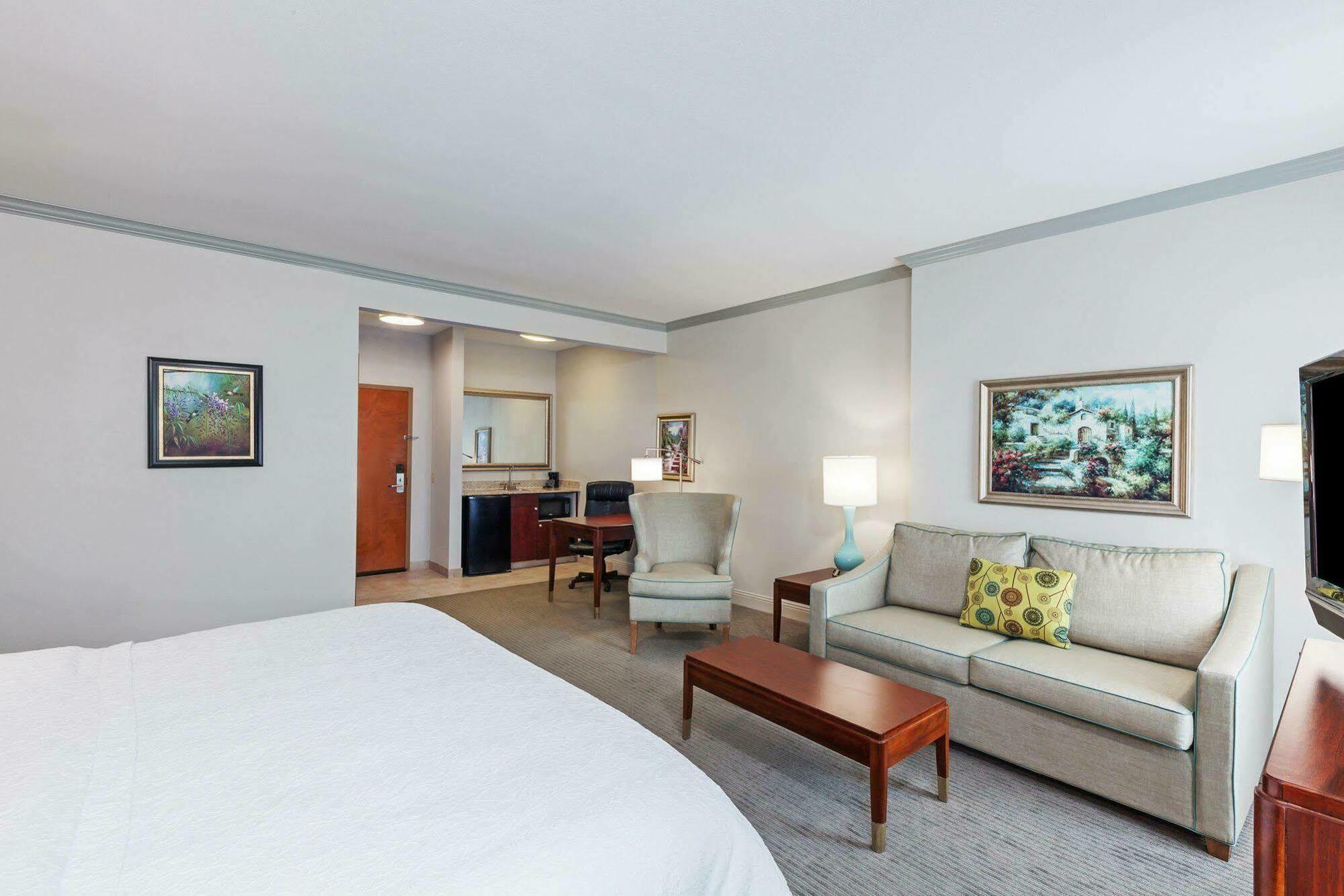 Hampton Inn & Suites Houston-Westchase Exterior photo